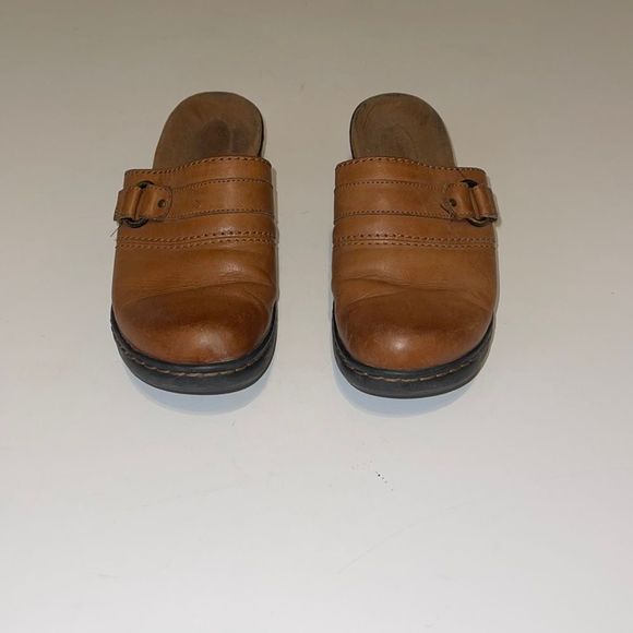 CLARKS TAN MULES SIZE 7.5 - Picture 1 of 4